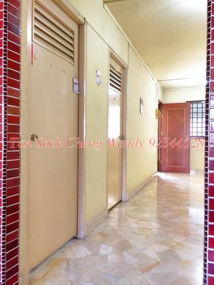 Blk 211 Jurong East Street 21 (Jurong East), HDB 3 Rooms #150734652
